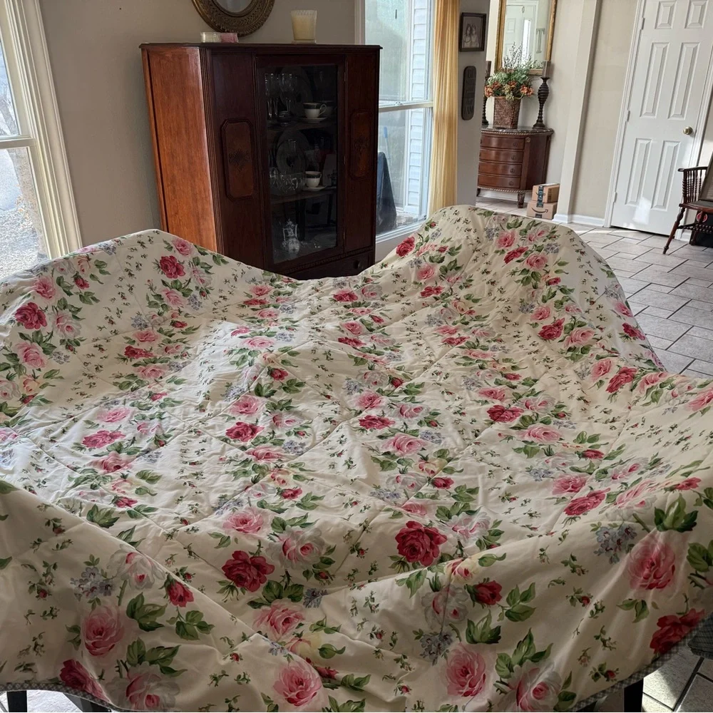 Vintage Laura Ashley Clarissa Full /Queen Comforter.  RARE to Find! Shabby Chic